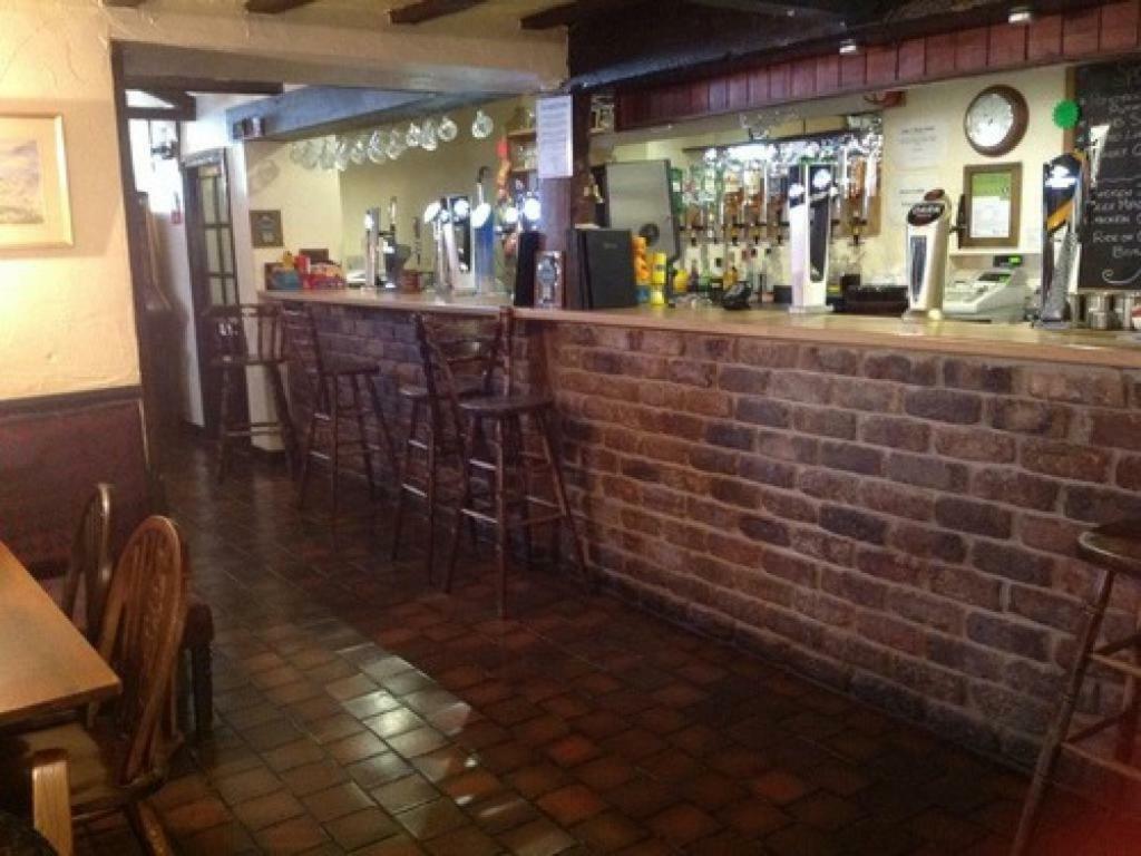 The New Inn 奥斯威斯 外观 照片