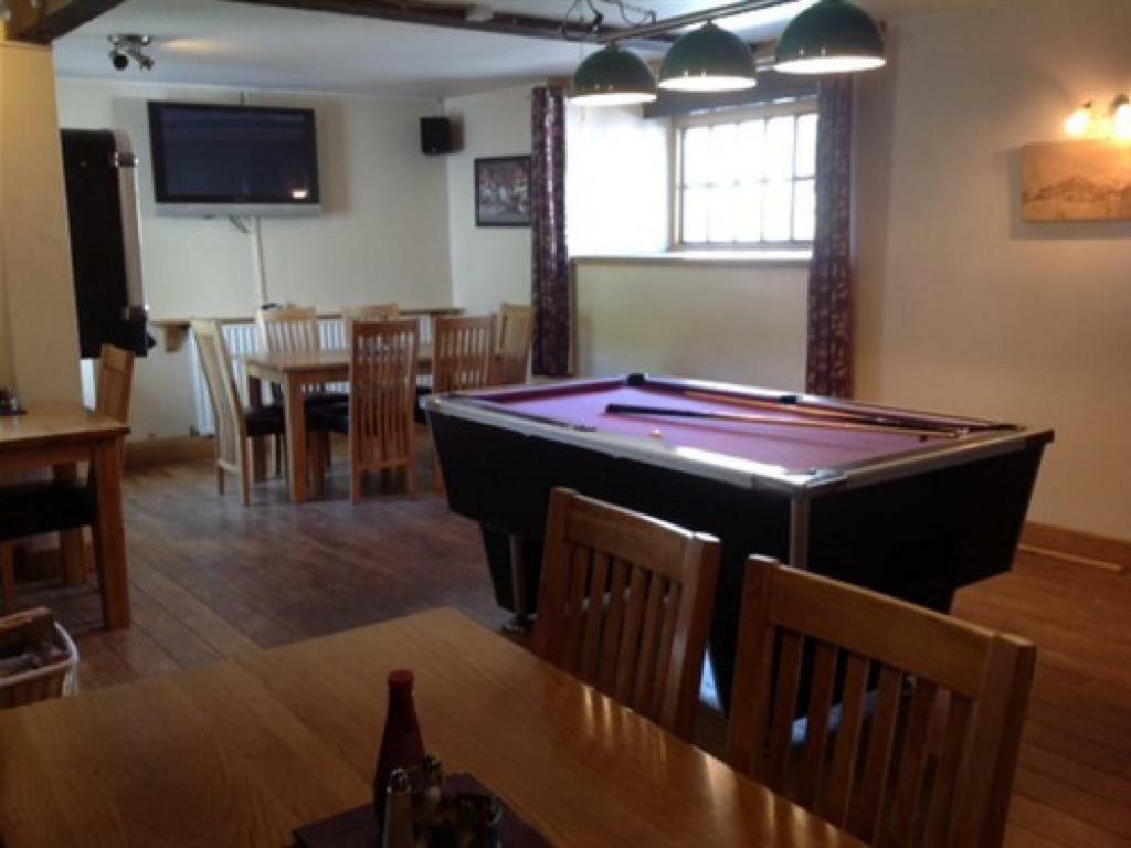The New Inn 奥斯威斯 外观 照片